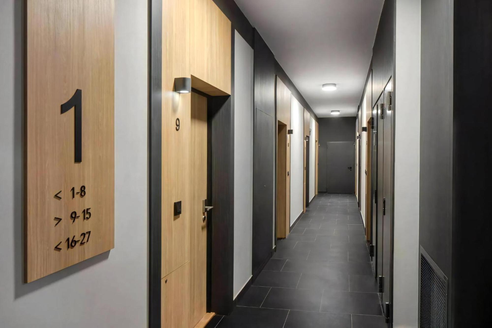 B3 Warsaw Apartments エクステリア 写真
